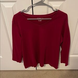 LL Bean Women's Garnet V-Neck Top Extra Large (Like New)